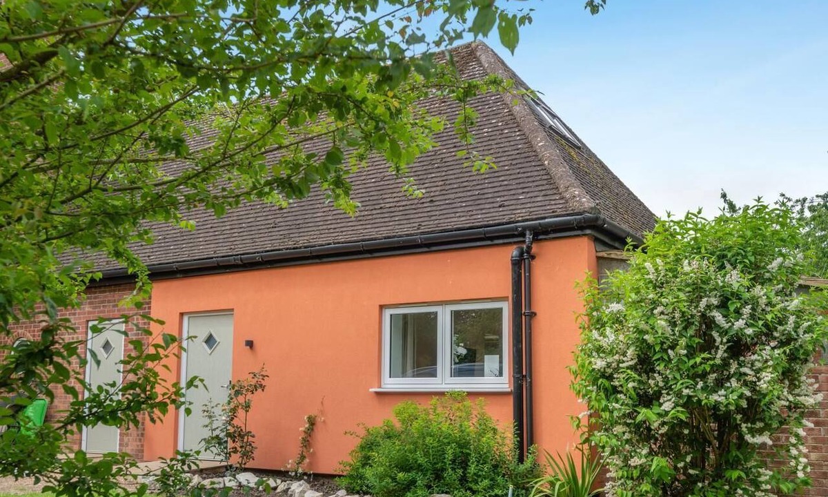 Aubourn Cottage | 1 Bed in Beckingham (oc-b42840)