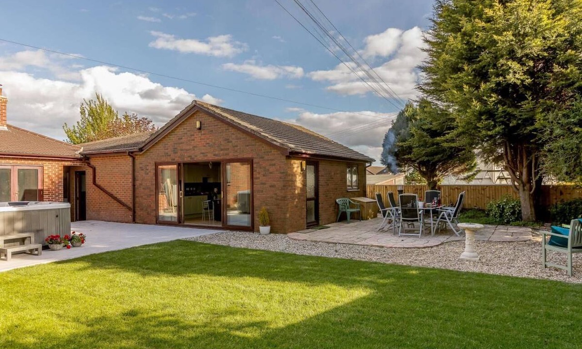 Littledean House | 1 Bed in Cinderford (oc-82884)