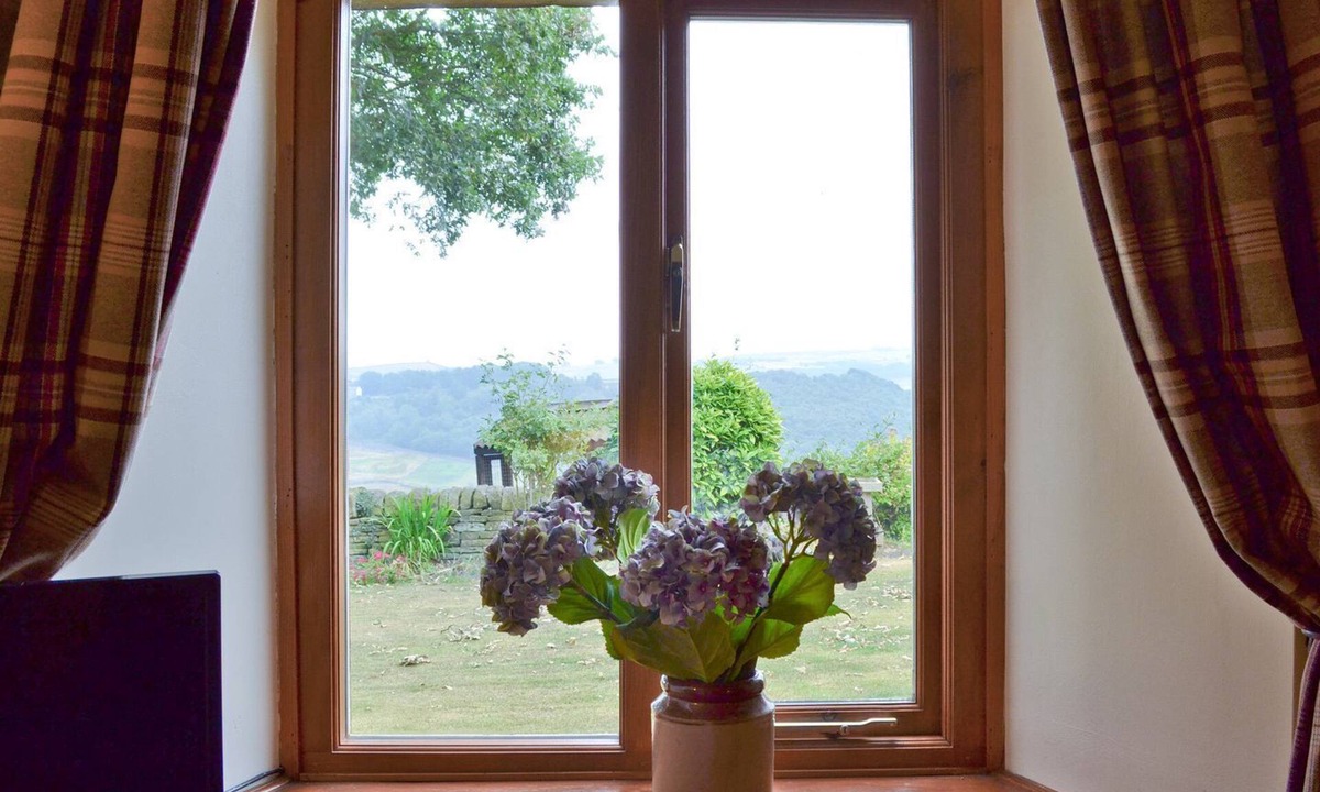 Barkisland Cottage | 1 bedroom accommodation in Barkisland, near Halifax