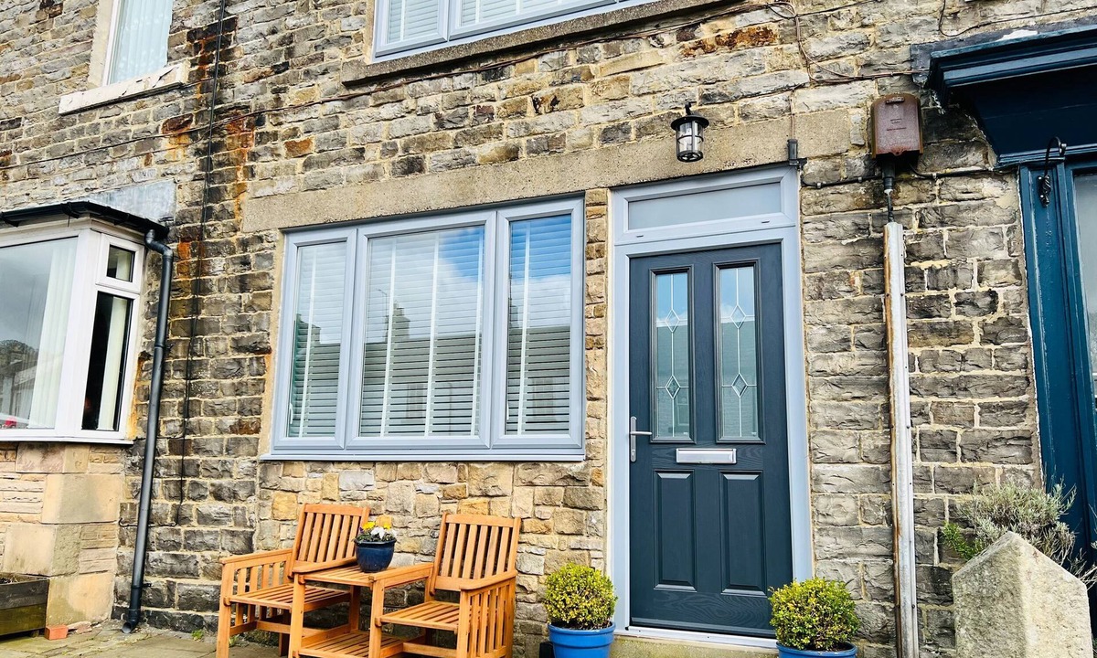 Middleton in Teesdale Cottage | 15 MARKET PLACE, pet friendly in Middleton-In-Teesdale