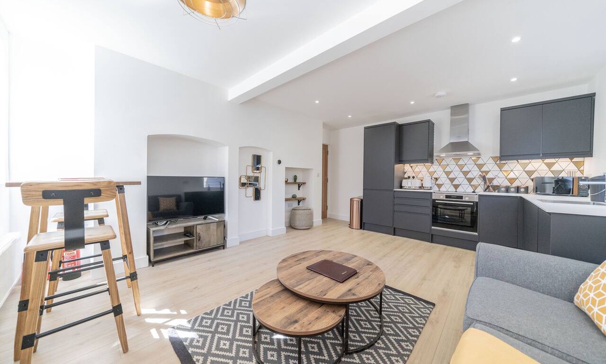 Headington Apartment | ** 2 Ashbrook Windmill - Luxury ground floor 1 bedroom flat ****