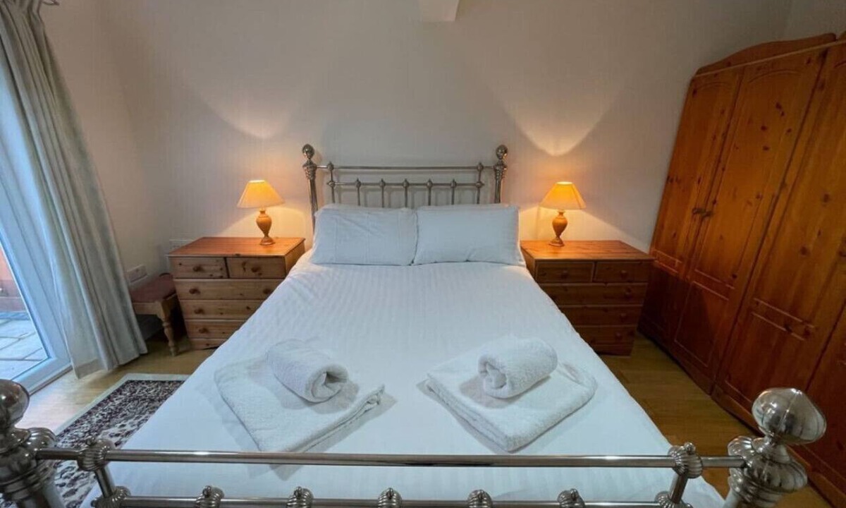 Cambridge House | 2 bed House in Picturesque Madingley Village