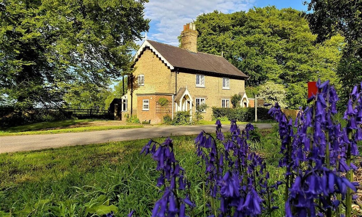 Alford Cottage | 2 Bed in Alford (oc-77637)