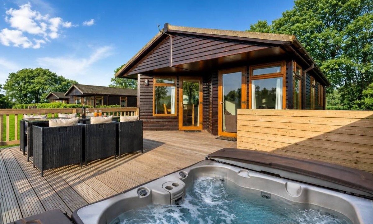 Diss Ski Chalet | 2 Bed in Athelington (oc-a35072)