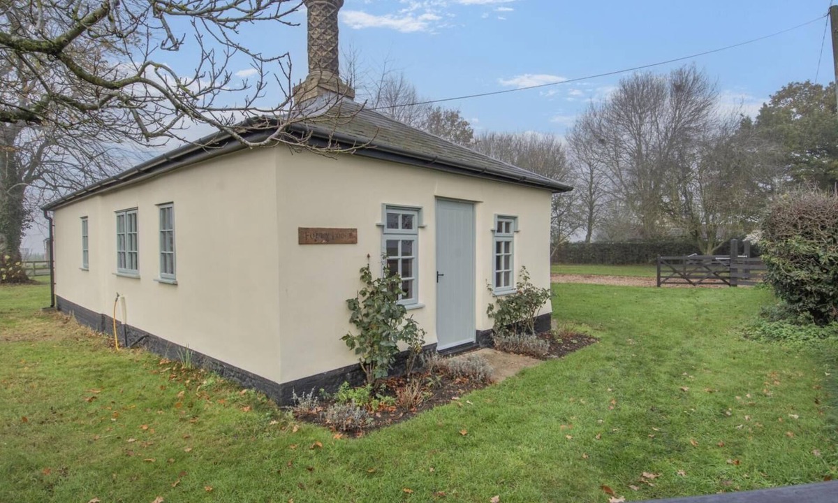 Bressingham House | 2 Bed in Bressingham (oc-f33646)