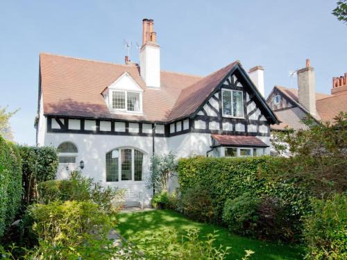 Harrogate House | 2 Bed in Harrogate oc-74981