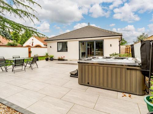 Winestead House | 2 Bed in Hull oc-89596