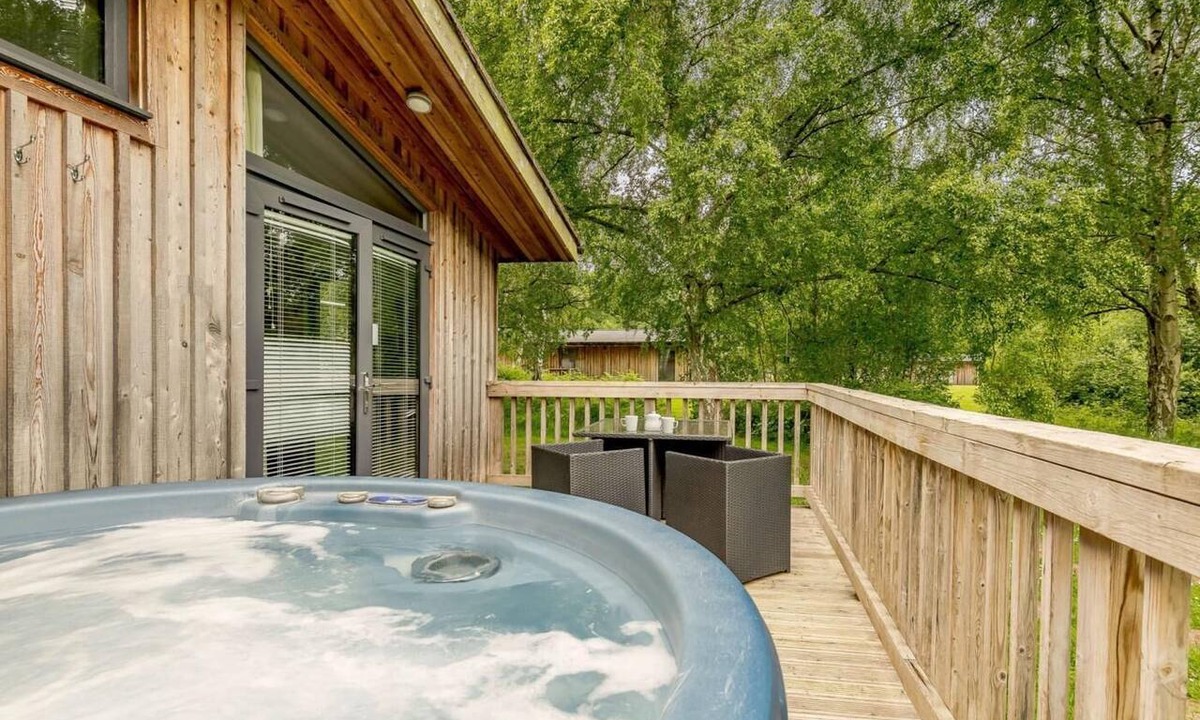 Dukeries Mill Ski Chalet | 2 Bed in Newark (oc-88427)