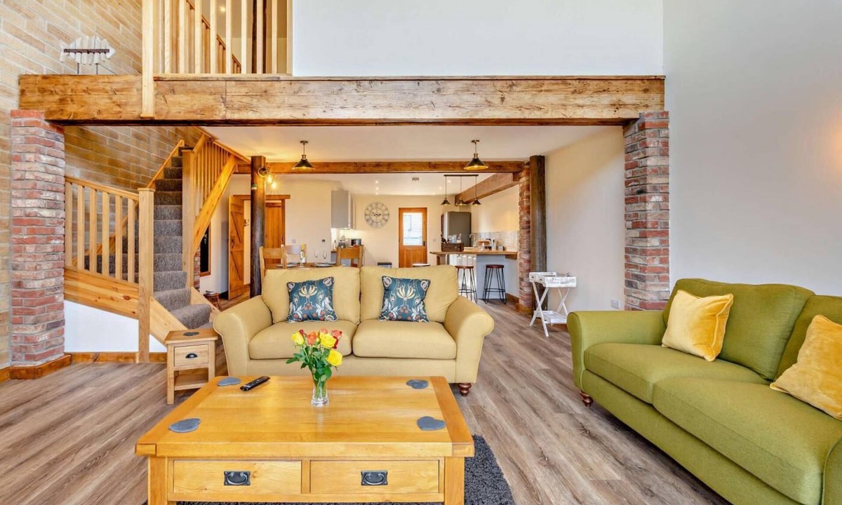 Wisbech Cottage | 2 Bed in Outwell (oc-m28029)