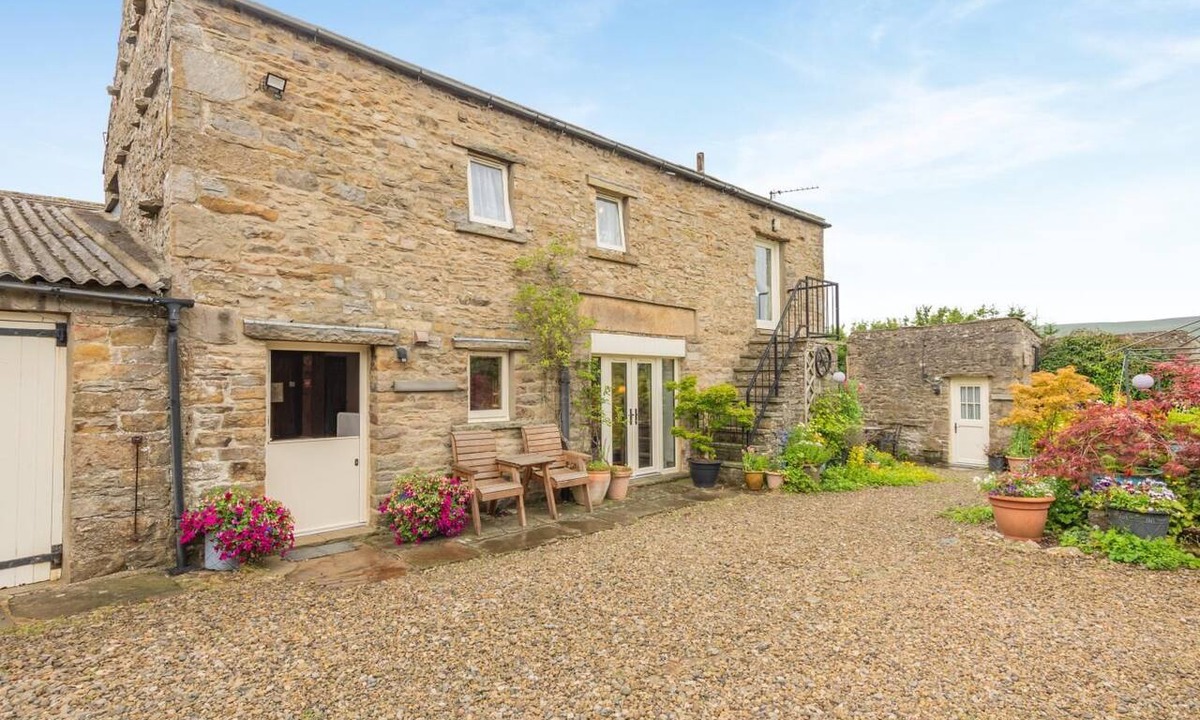 Thornton Rust Cottage | 2 Bed in Thornton Rust (oc-t45331)