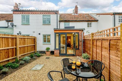 Wells-next-the-Sea House | 2 Bed in Wells-next-the-Sea oc-2376
