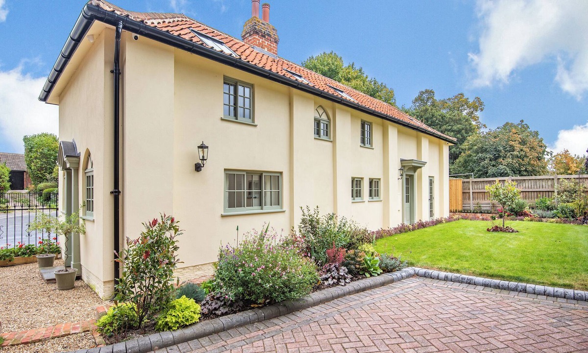 Spilsby Cottage | 2 bedroom accommodation in Halton Holegate