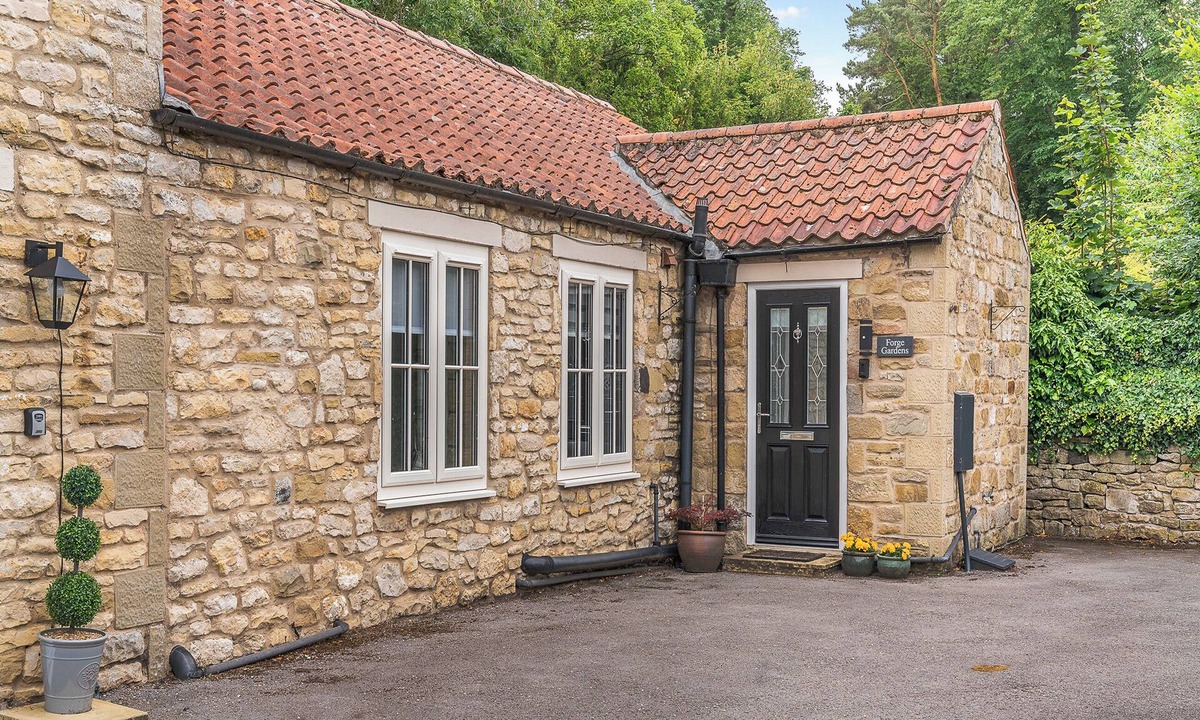 Thornton Dale Cottage | 2 bedroom accommodation in Thornton Le Dale, near Pickering
