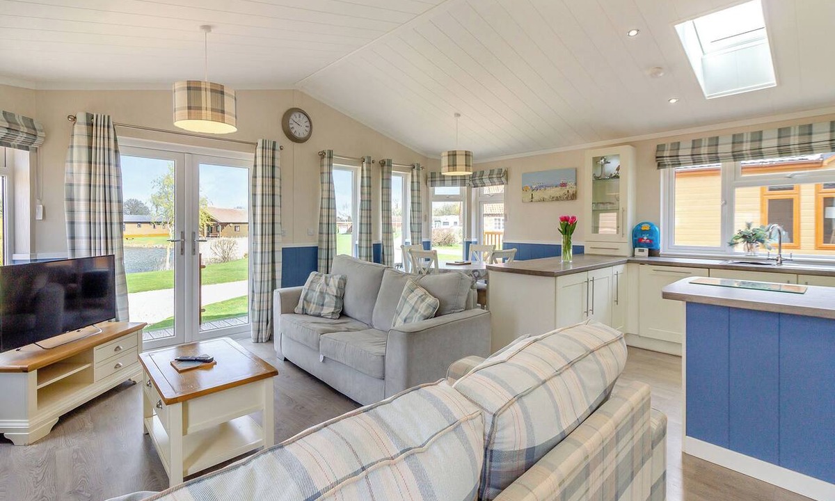 Aubourn Ski Chalet | 2 bedroom accommodation in Swinethorpe, Nr Lincoln