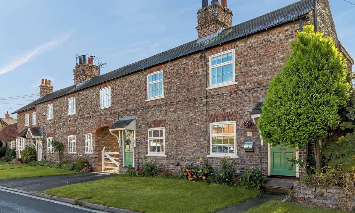 Storwood Cottage | 2 bedroom accommodation in Wheldrake, near York
