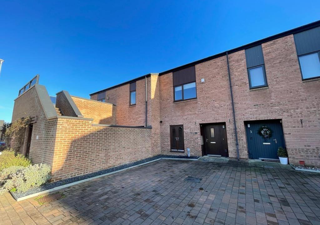 Stockton-on-Tees House | 2 Bedroom House with Garden Next to River Tees