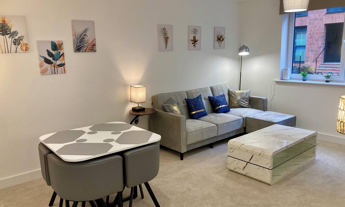 Derby Apartment | 2 Bedroom Luxury ground floor Flat! Derby City center! New house! Free Parking!