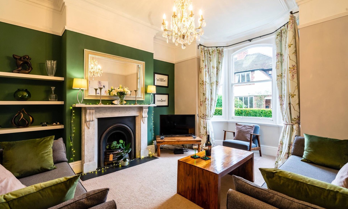 York Cottage | 25 Avenue Terrace - A family break that sleeps 6 guests in 3 bedrooms