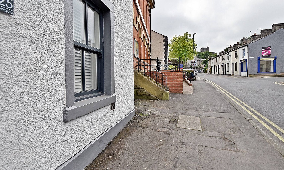 Clitheroe Cottage | 25 LOWERGATE, family friendly, luxury holiday cottage in Clitheroe