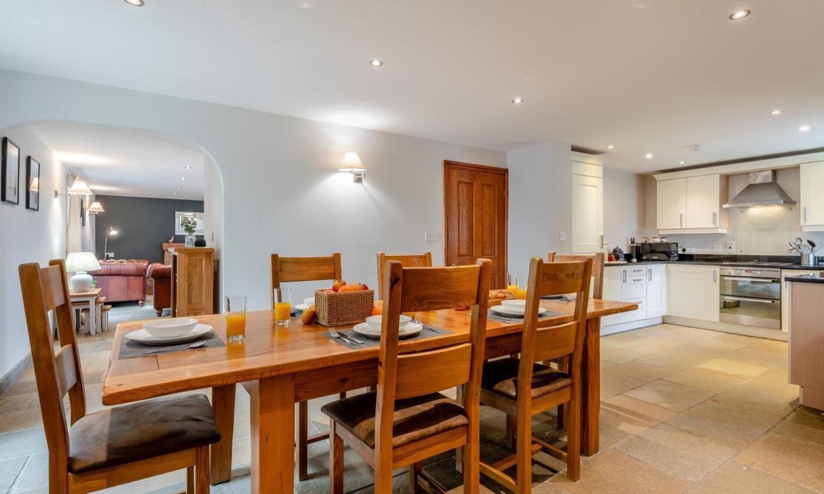 Bedale Cottage | 3 Bed in Crakehall (oc-m30356)