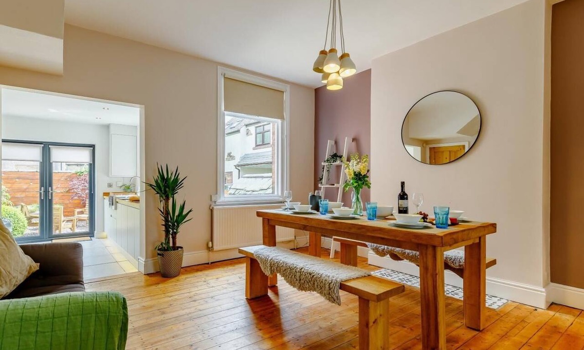 Chapel en le Frith Cottage | 3 Bed in High Peak (oc-88180)