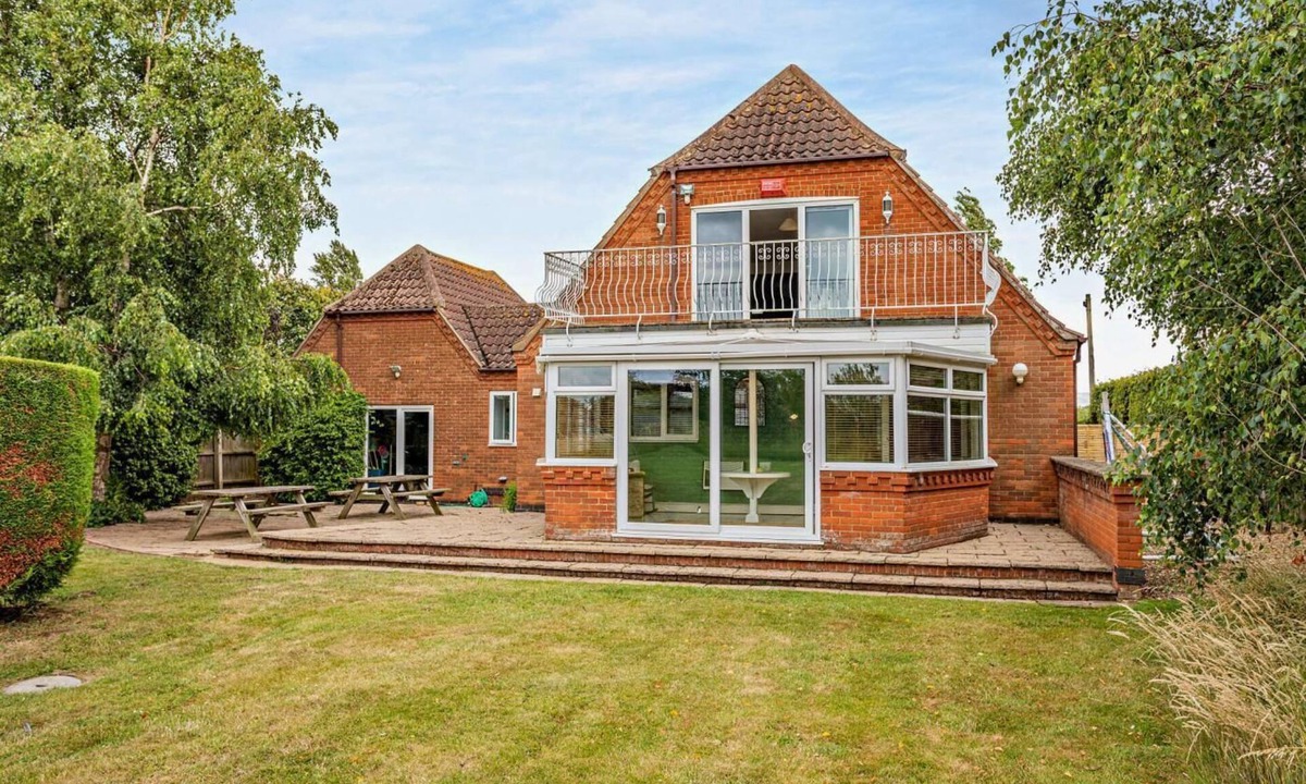 Holme Cottage | 3 Bed in Holme Next The Sea (oc-s27773)