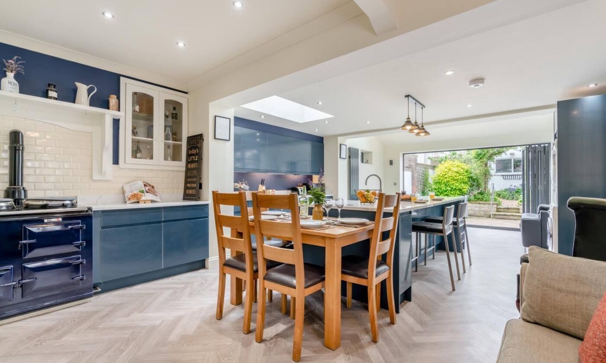 Sandsend Cottage | 3 Bed in Sandsend (oc-n29555)