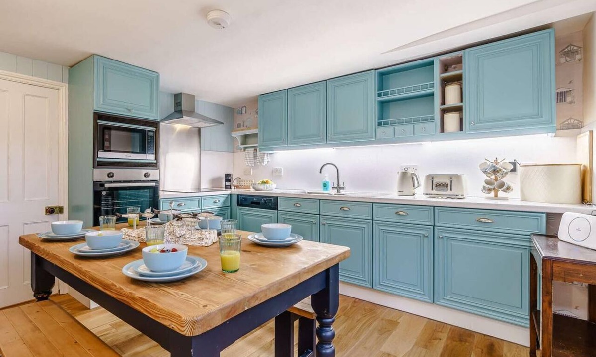 Robin Hood's Bay Cottage | 3 Bed in Whitby (oc-89568)