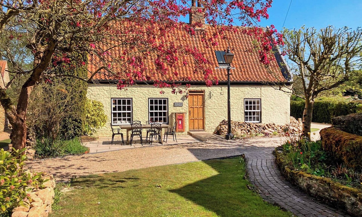 South Ferriby Cottage | 3 bedroom accommodation in Hotham, near Beverley