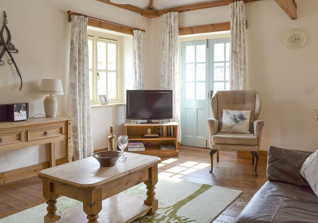 Kilnwick Cabin | 3 bedroom accommodation in Brandesburton, near Bridlington