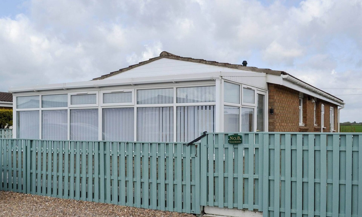 Anderby Creek Cottage | 3 bedroom accommodation in Anderby Creek, near Skegness