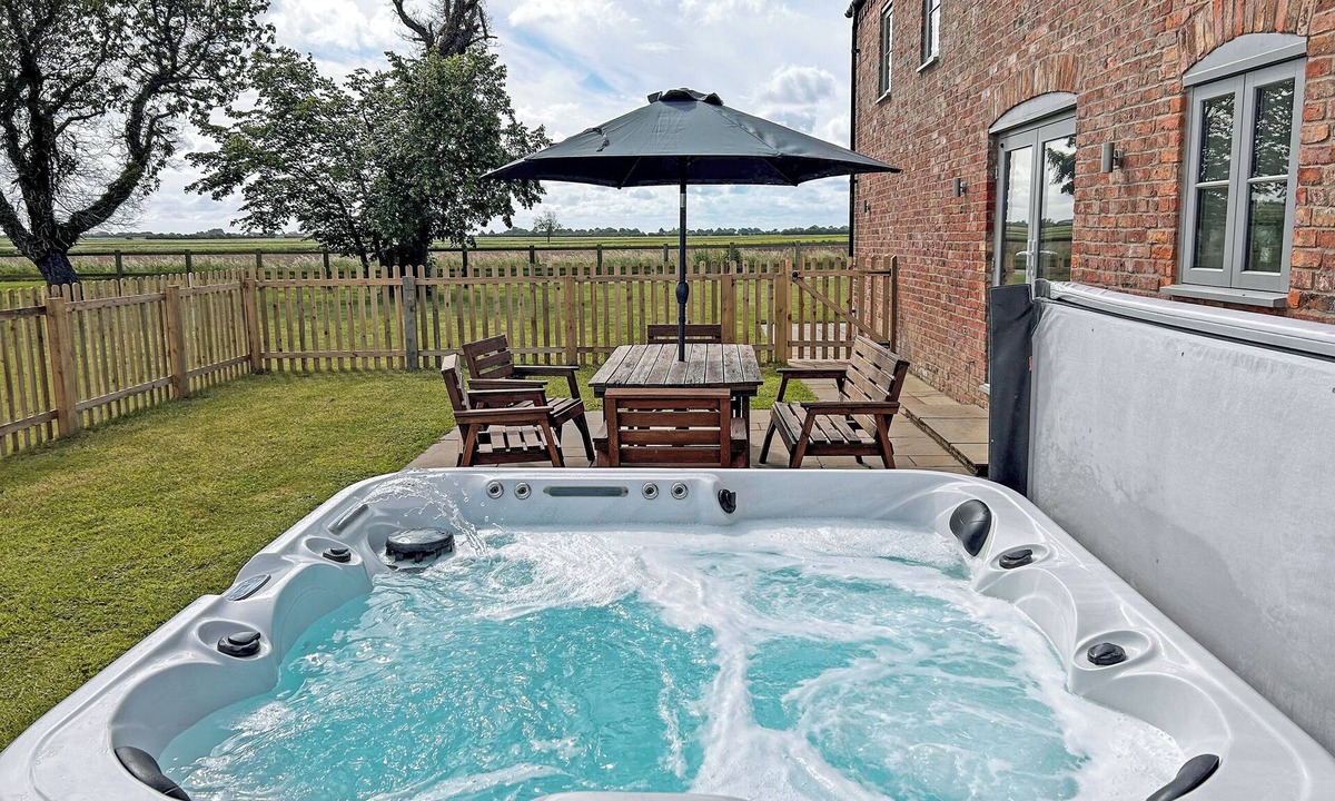 Boston Cottage | 3 bedroom accommodation in Wrangle, near Boston