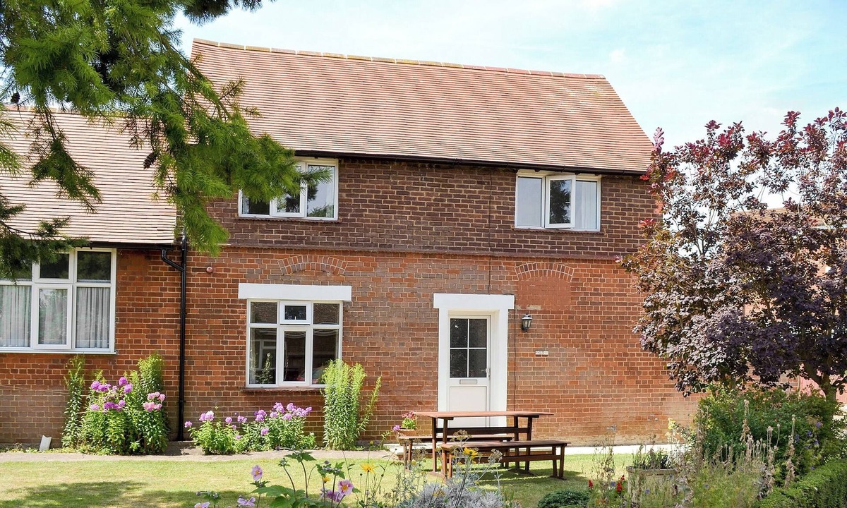 Broom Cottage | 3 bedroom accommodation in Broom, near Biggleswade
