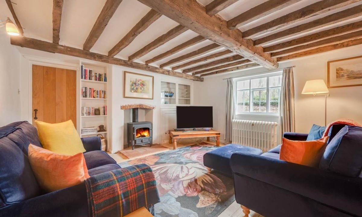 Westleton Cottage | 4 Bed in Westleton (oc-holc)