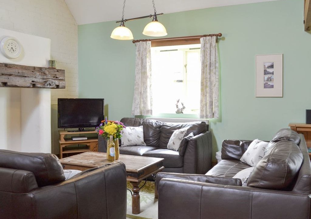 Kilnwick Cottage | 4 bedroom accommodation in Brandesburton, near Bridlington