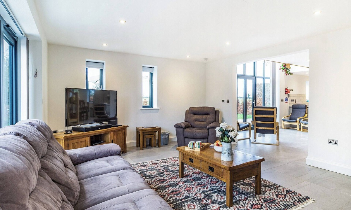 Ely Cottage | 4 bedroom accommodation in Wicken, near Soham