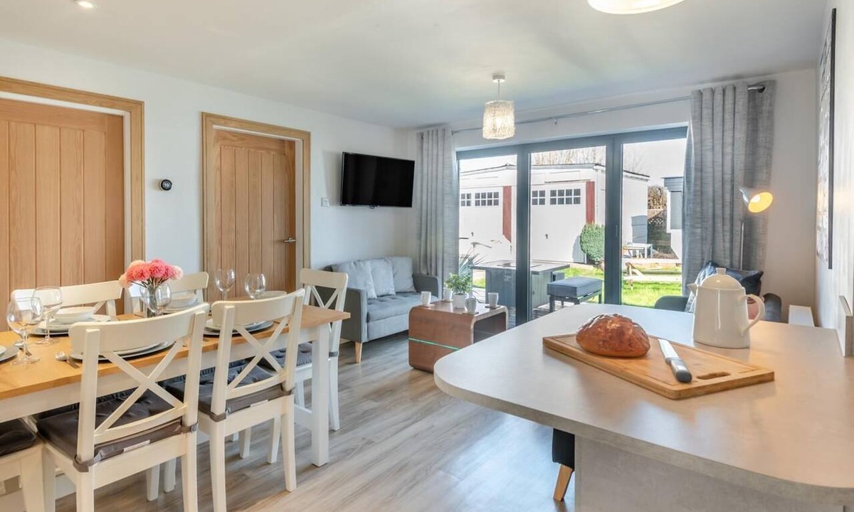 Chapel Saint Leonards House | 5 Bed in Skegness (oc-94469)