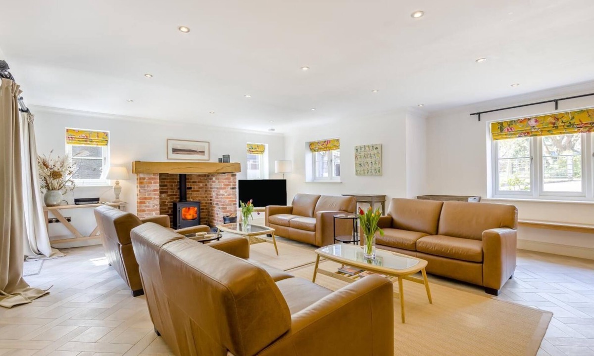 Walberswick Cottage | 5 Bed in Walberswick (oc-hlwal)