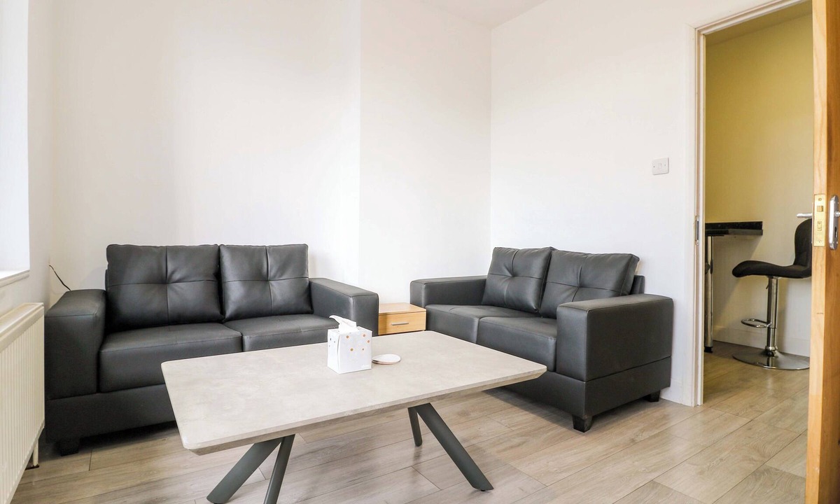 Nottingham Cottage | 57 ABBEY STREET, family friendly in Nottingham