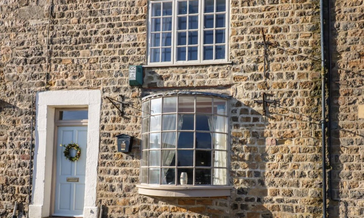 Masham House | 8 Market Place, Masham. 1 bed.