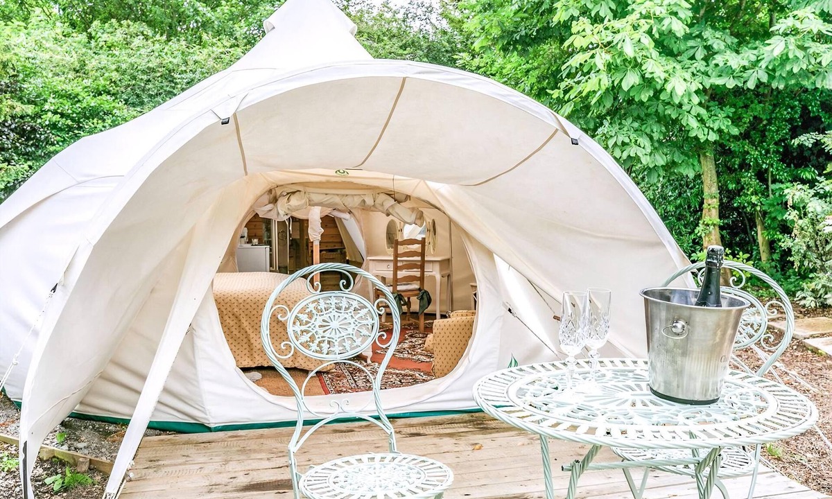 Alkborough Cottage | A lovely yurt ideal for a relaxing break away.