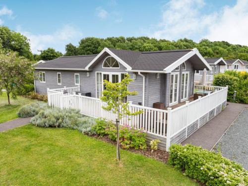 Willington House | Acacia Lodge