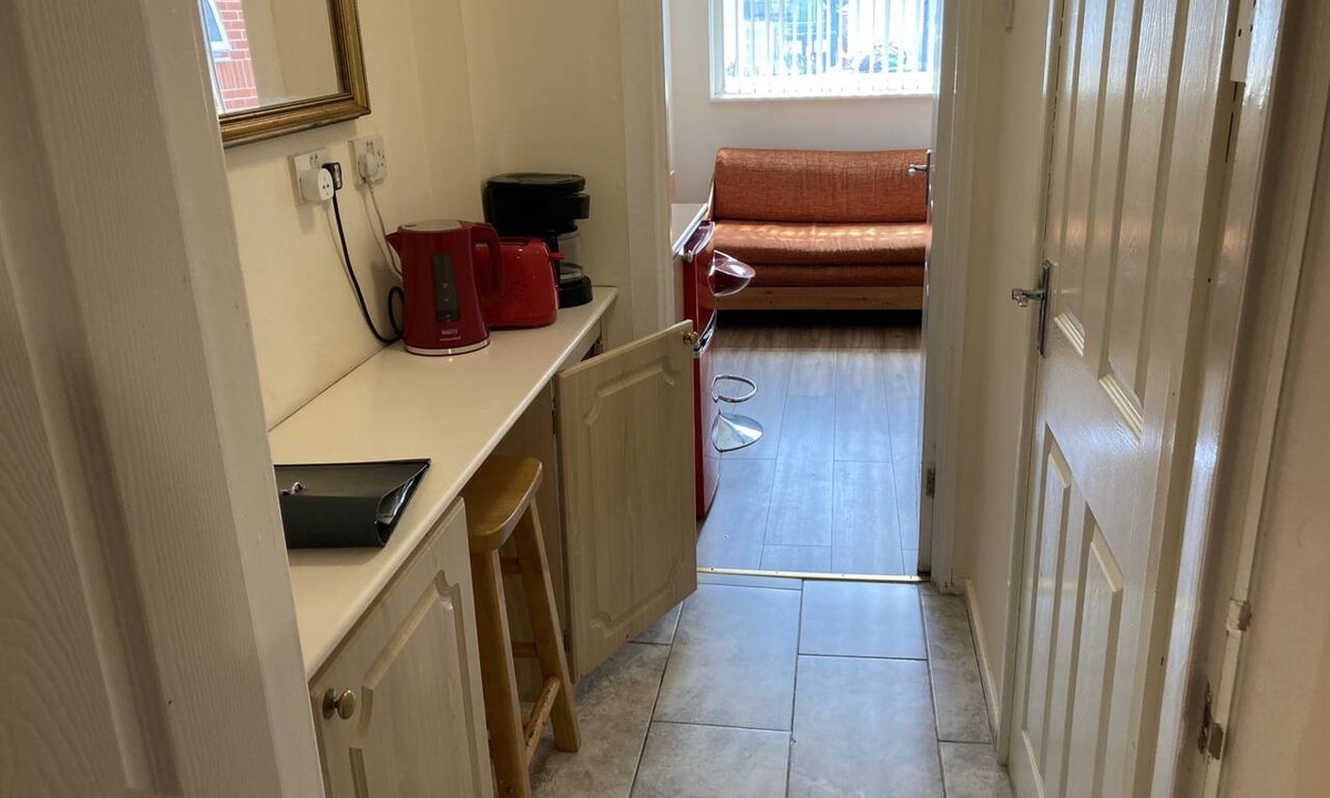 Chapeltown Apartment | Apartment 2 at Harman Suitesb
