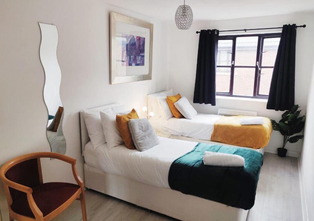 Corby Apartment | Ashdown Apartment Entire Modern Two Bedroom Apartment for 6 people in Corby