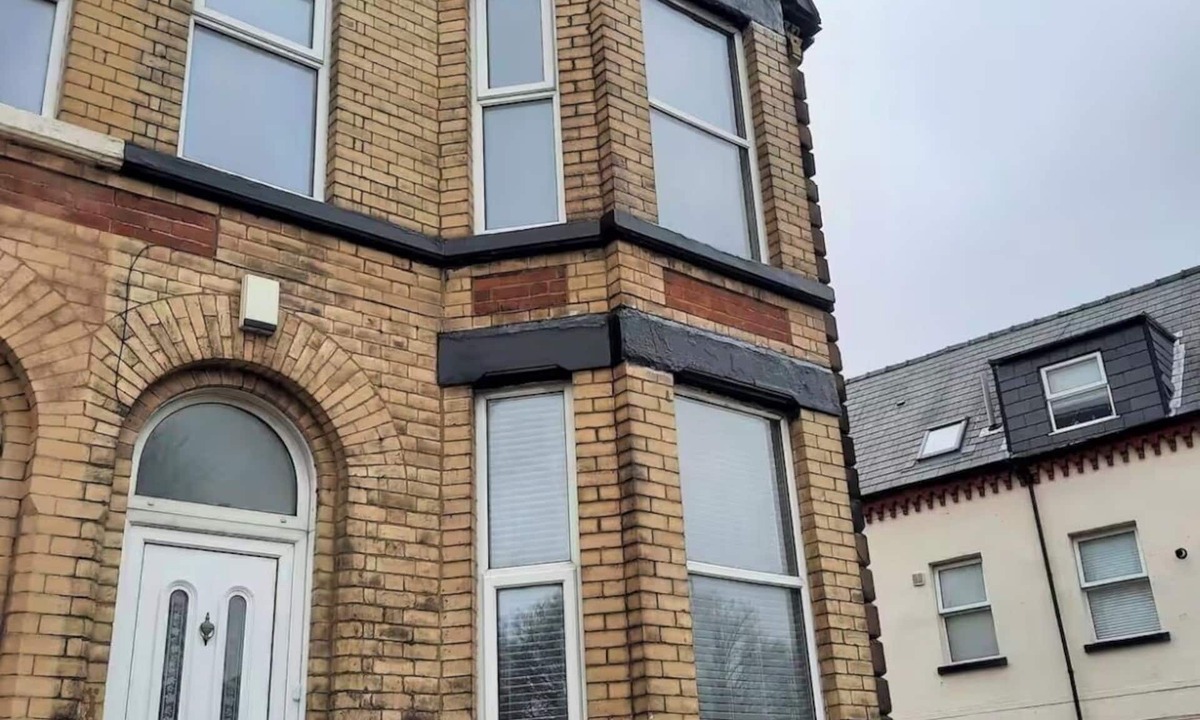 Anfield House | Authentic designer and artistic house Family friendly Close to Anfield and city
