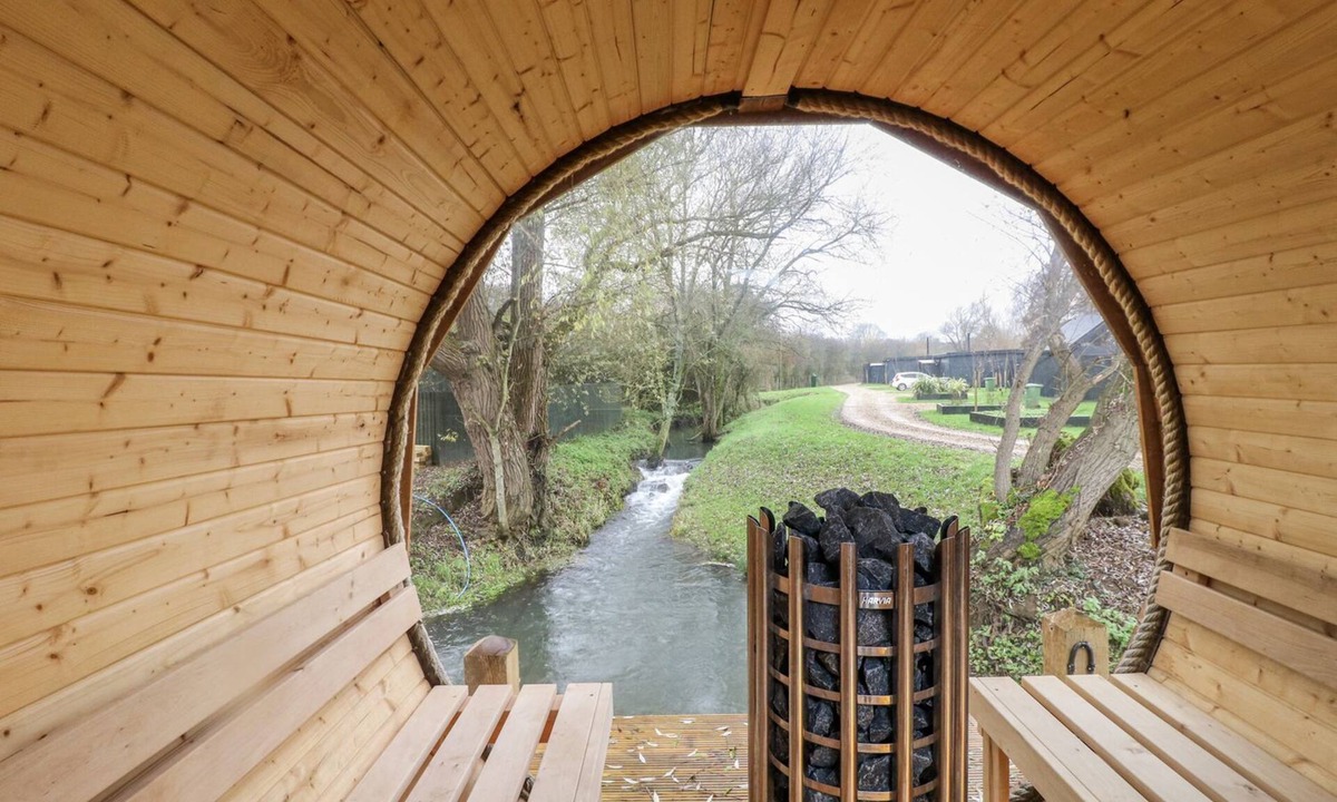 South Luffenham Cottage | Badger's Burrow