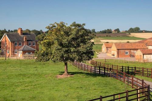 Horncastle Apartment | Bainvalley Cottages peaceful South Cottage