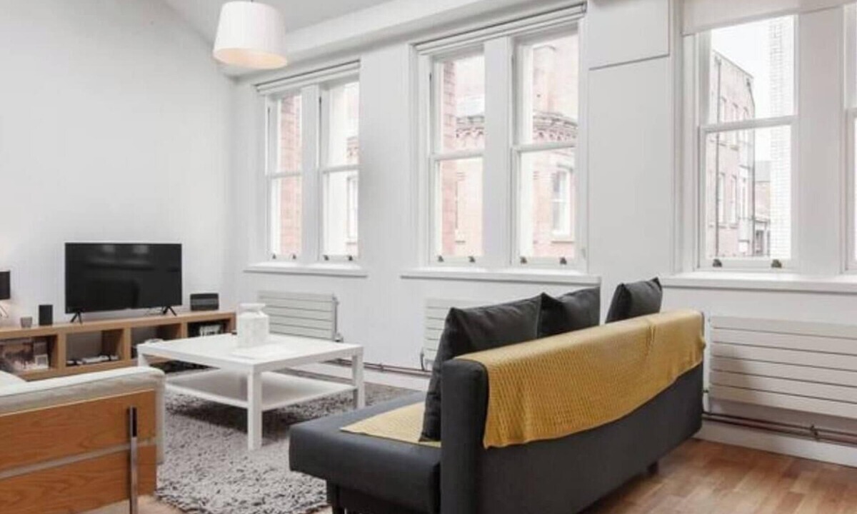 Northern Quarter Apartment | Beamed Northern Quarter Loft | 2 Bed | Sleeps 6