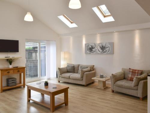 Whitestake House | Belmont