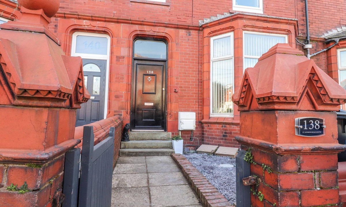 Lytham St. Anne's Cottage | BLISS, pet friendly, country holiday cottage in Lytham St. Annes